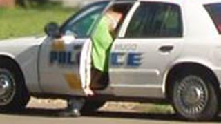 Po-Po Busted For Poontangin' Around in Squad Car